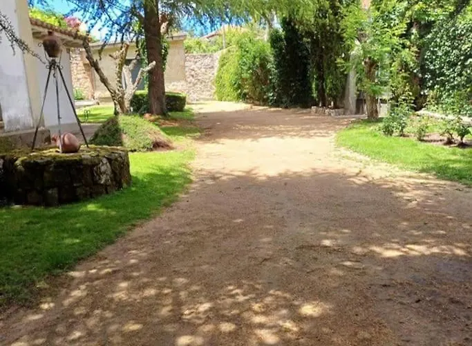 Casa Julián * Las Navas del Marqués